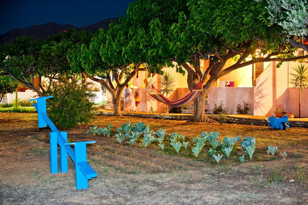 Dolphin Apartments Frangokastello Dış mekan fotoğraf