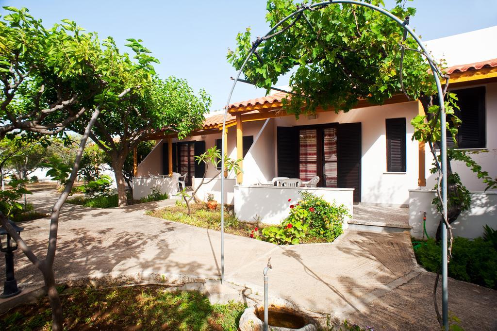 Dolphin Apartments Frangokastello Dış mekan fotoğraf
