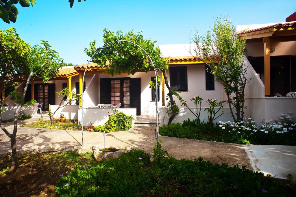 Dolphin Apartments Frangokastello Dış mekan fotoğraf